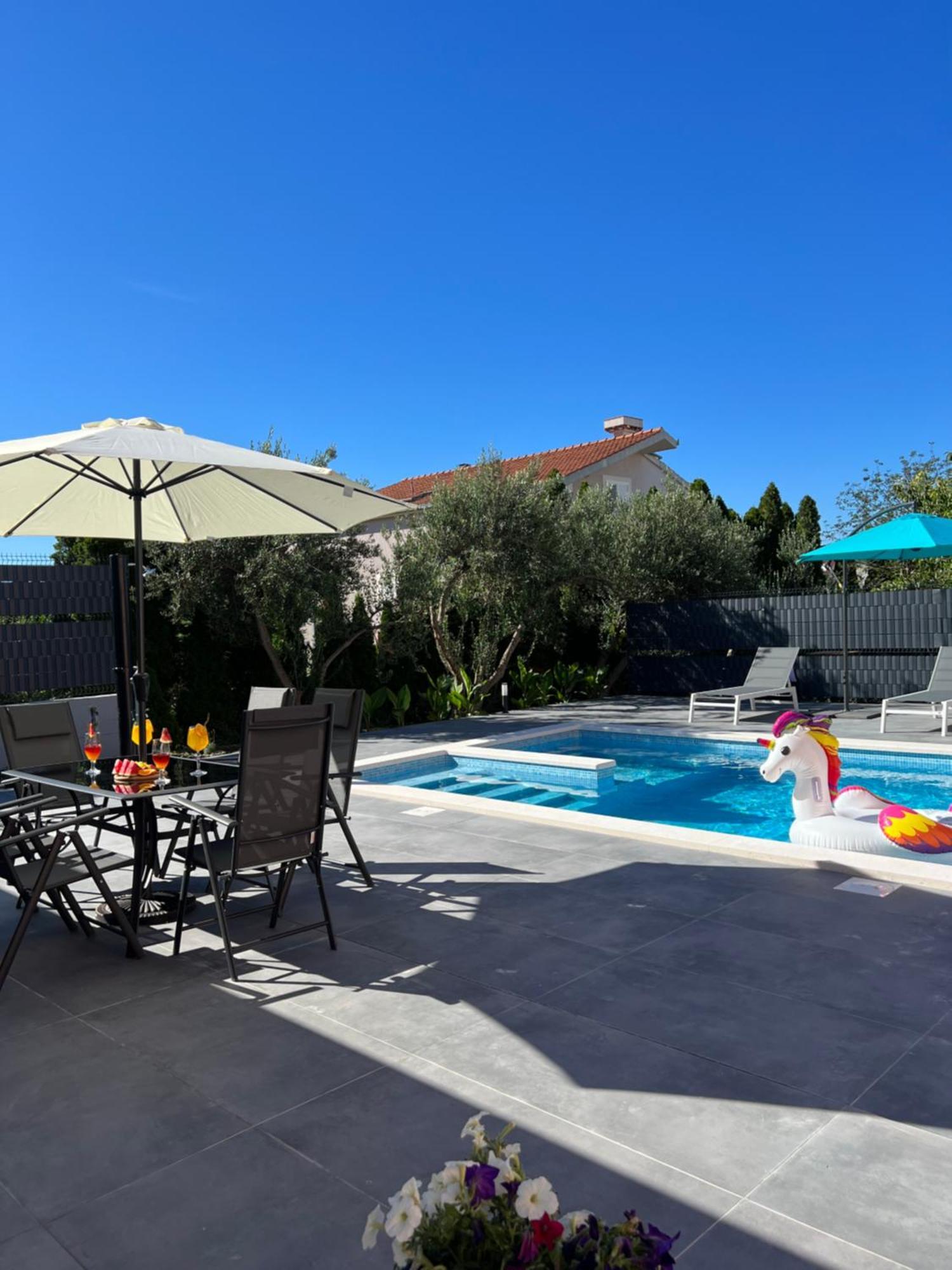 Apartment Marija 2 Near Split Kaštela Zewnętrze zdjęcie